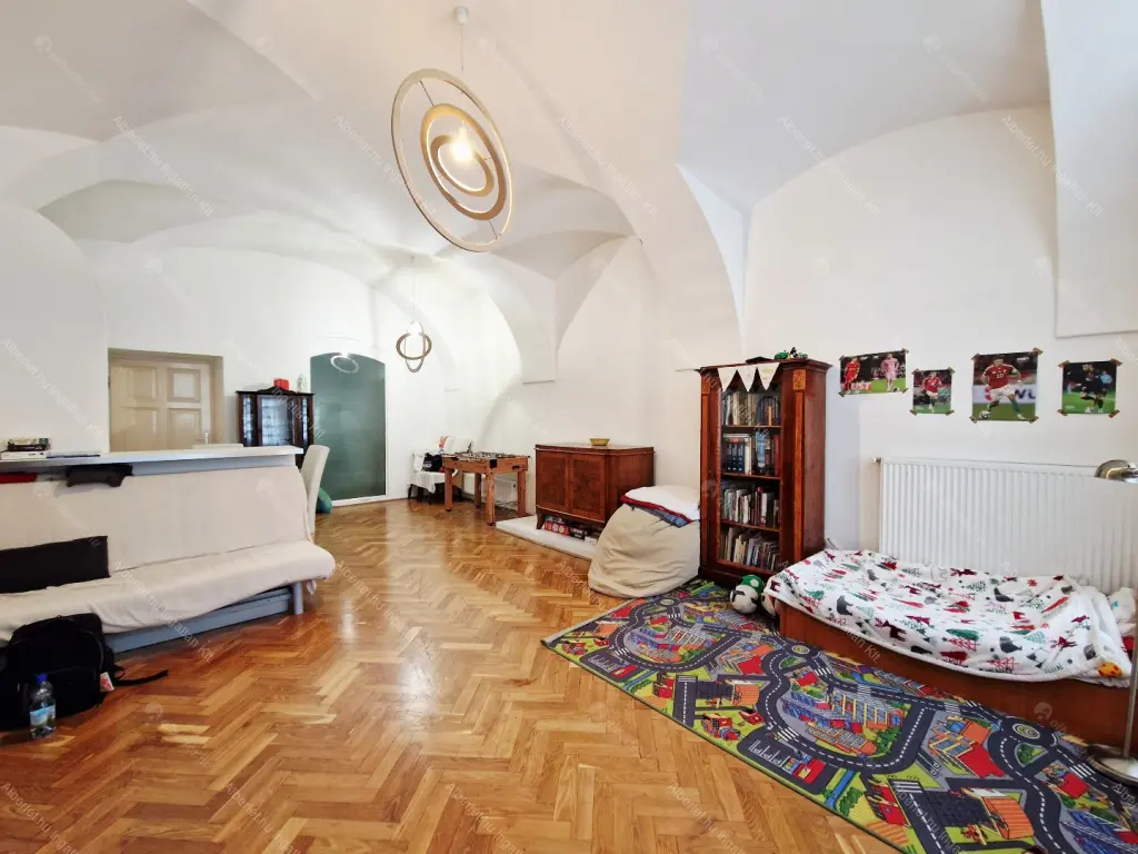 Kiadó albérlet 390000 Ft/hó áron: Budapest, I. kerület  Úri utca. Mérete: 72 nm, 2 szobás | Alberlet.hu - 6705988