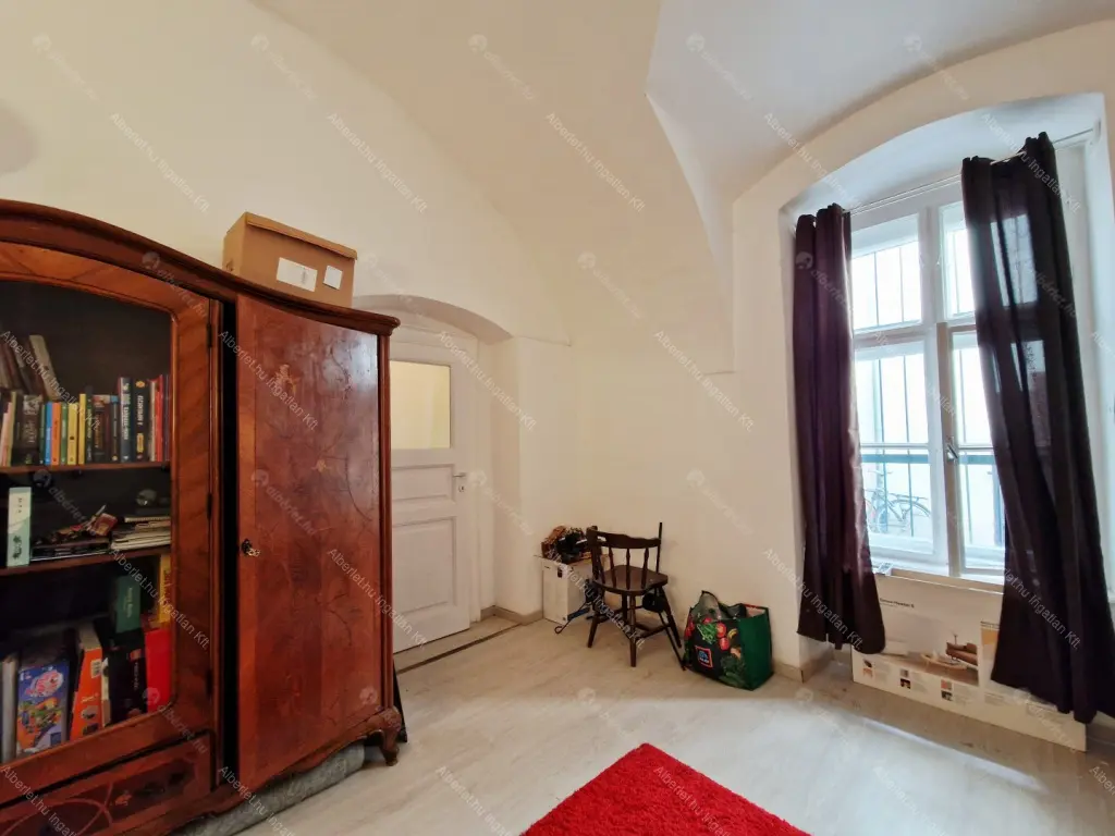 Kiadó albérlet 390000 Ft/hó áron: Budapest, I. kerület  Úri utca. Mérete: 72 nm, 2 szobás | Alberlet.hu - 6705993