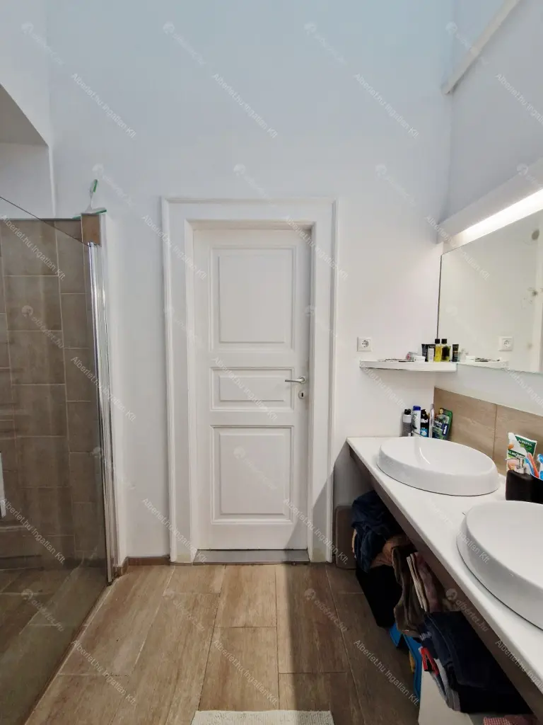 Kiadó albérlet 390000 Ft/hó áron: Budapest, I. kerület  Úri utca. Mérete: 72 nm, 2 szobás | Alberlet.hu - 6705996