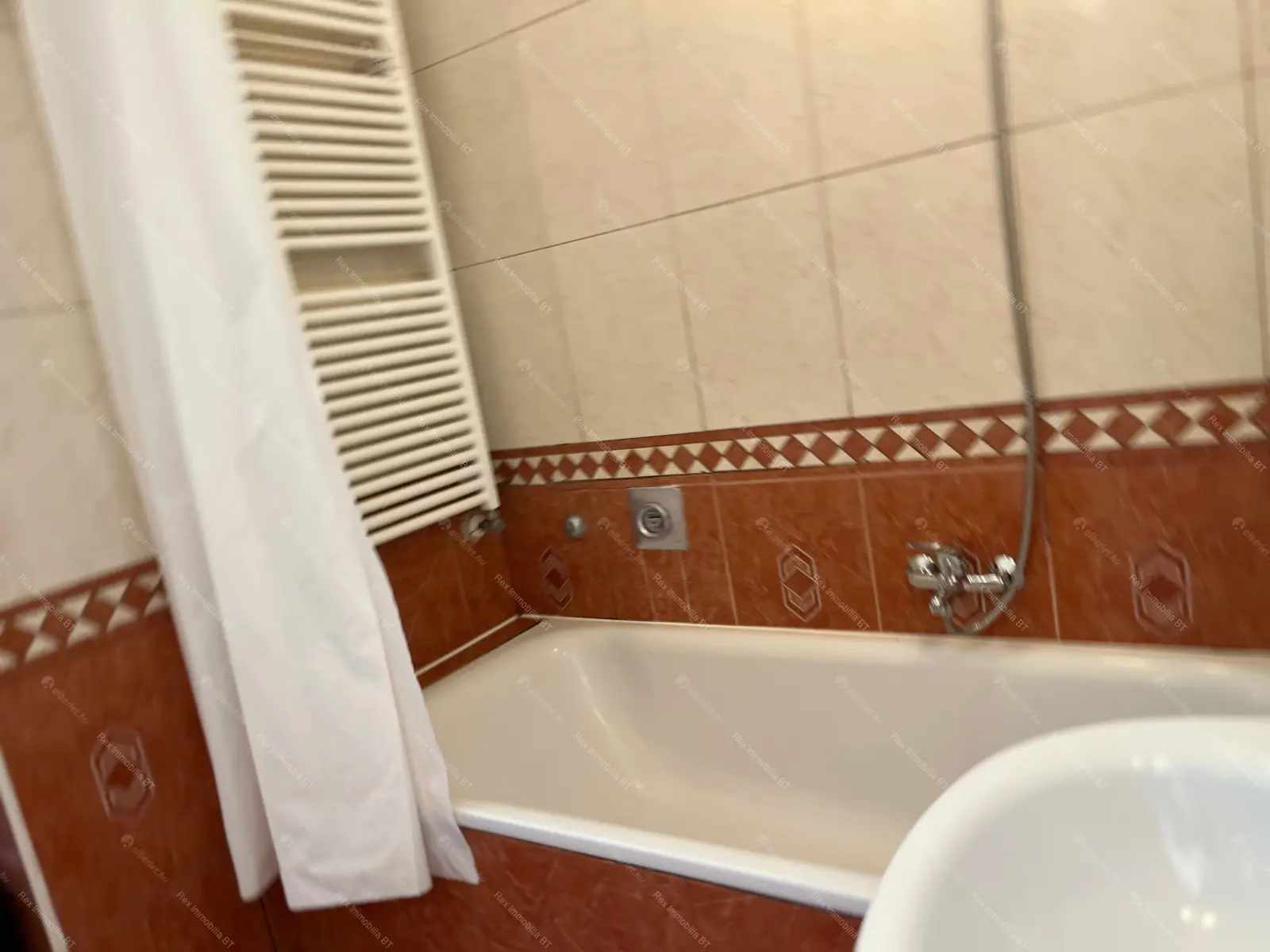 Kiadó albérlet 295000 Ft/hó áron: Budapest, I. kerület  Úri utca. Mérete: 75 nm, 1 szobás | Alberlet.hu - 6675462