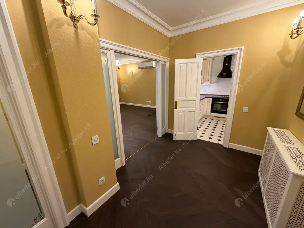 Kiadó albérlet 800000 Ft/hó áron: Budapest, I. kerület  Úri utca. Mérete: 75 nm, 2 szobás | Alberlet.hu - 6577989