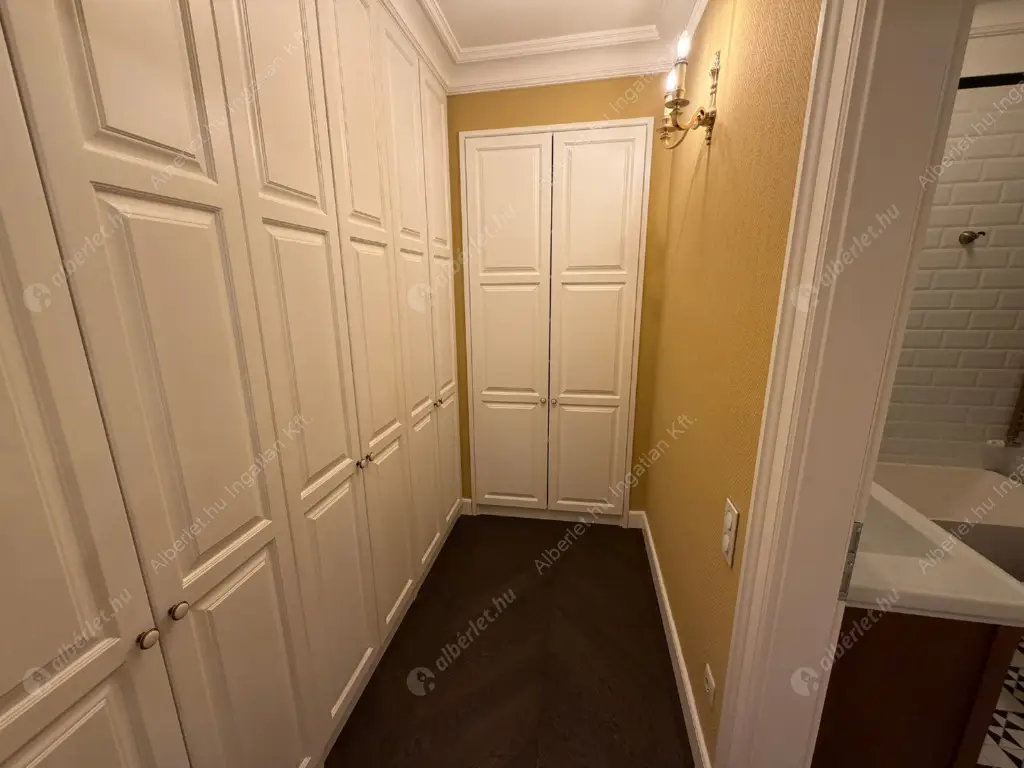 Kiadó albérlet 800000 Ft/hó áron: Budapest, I. kerület  Úri utca. Mérete: 75 nm, 2 szobás | Alberlet.hu - 6577993