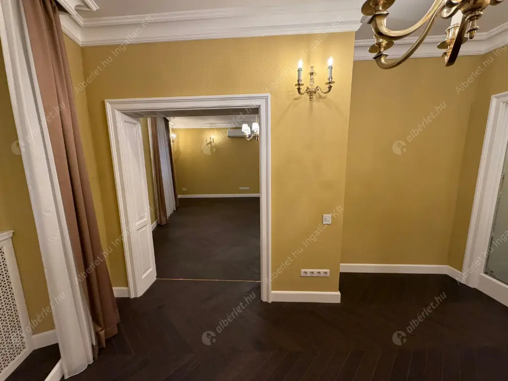 Kiadó albérlet 800000 Ft/hó áron: Budapest, I. kerület  Úri utca. Mérete: 75 nm, 2 szobás | Alberlet.hu - 6577998