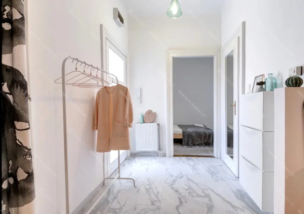 Kiadó albérlet 250000 Ft/hó áron: Budapest, I. kerület  Vám utca. Mérete: 40 nm, 2 szobás | Alberlet.hu - 6643012