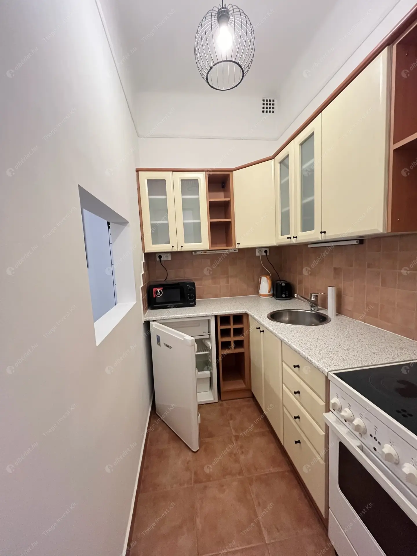 Kiadó albérlet 260000 Ft/hó áron: Budapest, I. kerület  Vám utca. Mérete: 57 nm, 1 szobás | Alberlet.hu - 6619914