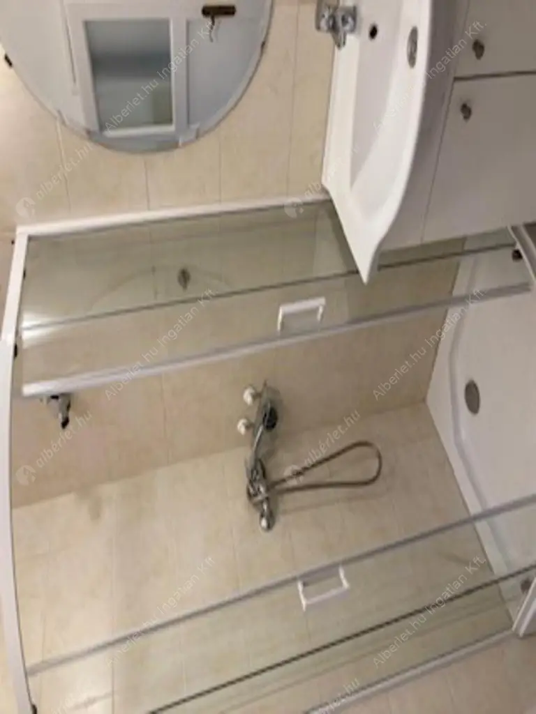 Kiadó albérlet 250000 Ft/hó áron: Budapest, I. kerület  Várfok utca. Mérete: 40 nm, 1 szobás | Alberlet.hu - 6599769