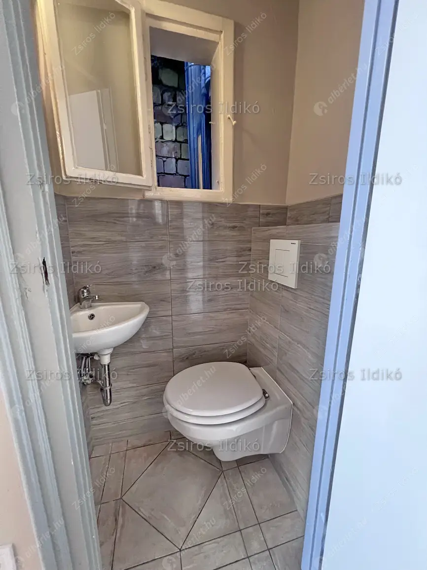 Kiadó albérlet 400000 Ft/hó áron: Budapest, I. kerület  Víziváros . Mérete: 105 nm, 3 szobás | Alberlet.hu - 6572164