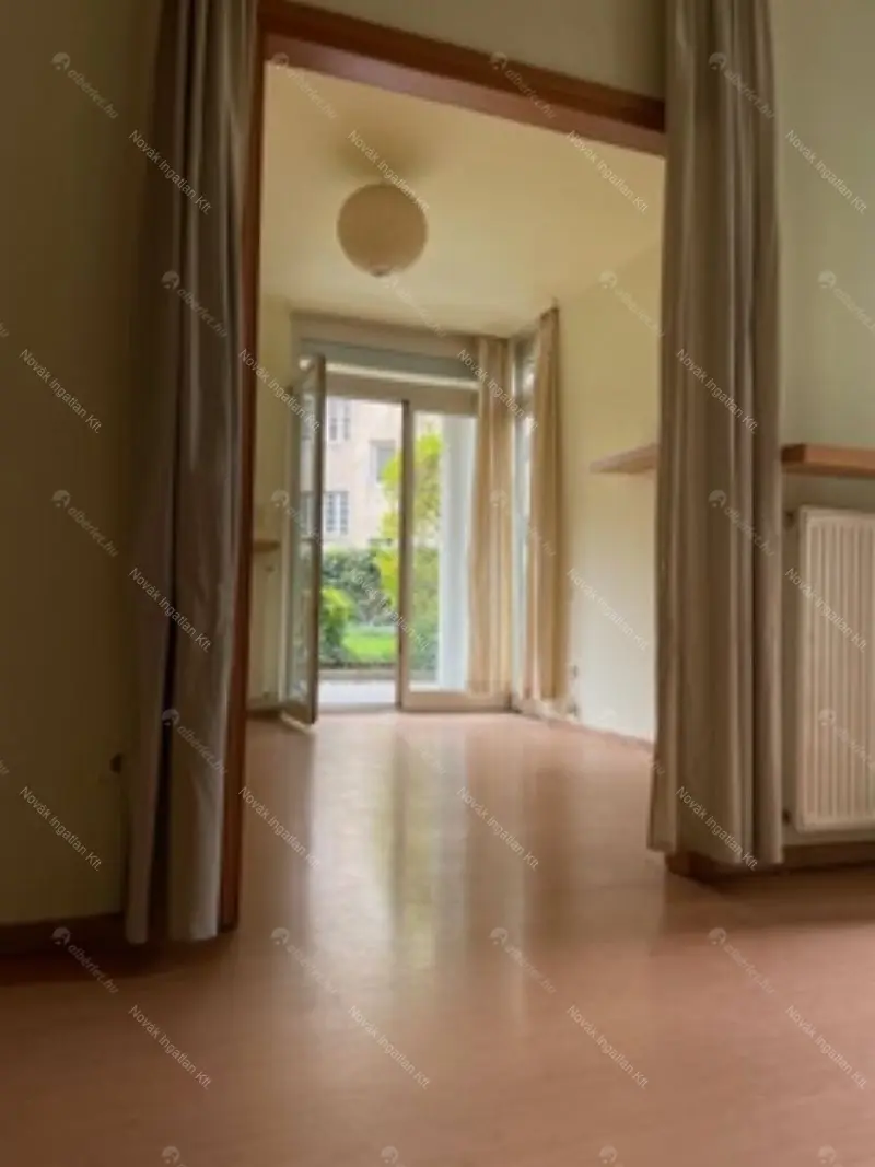 Kiadó albérlet 299000 Ft/hó áron: Budapest, I. kerület  Zsolt utca. Mérete: 47 nm, 2 szobás | Alberlet.hu - 6656533