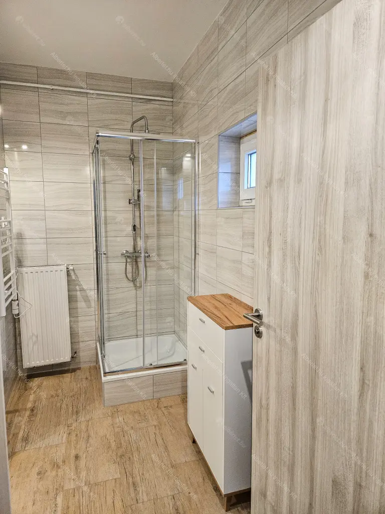 Kiadó albérlet 260000 Ft/hó áron: Budapest, I. kerület  Zsolt utca. Mérete: 50 nm, 1 szobás | Alberlet.hu - 6654704