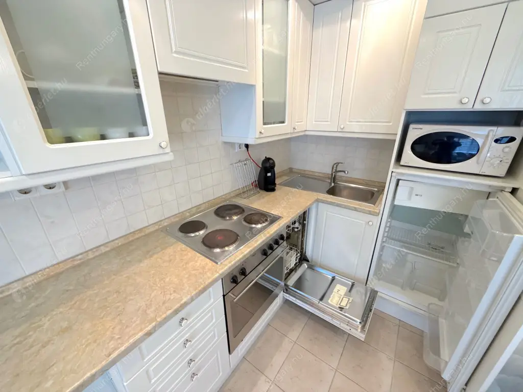 Kiadó albérlet 400000 Ft/hó áron: Budapest, I. kerület  Zsolt utca. Mérete: 55 nm, 2 szobás | Alberlet.hu - 6612369