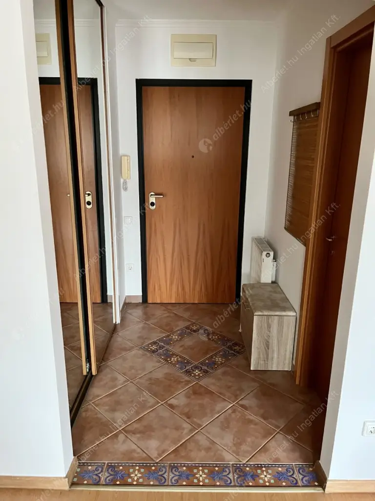 Kiadó albérlet 360000 Ft/hó áron: Budapest, I. kerület  Zsolt utca. Mérete: 74 nm, 3 szobás | Alberlet.hu - 6611730