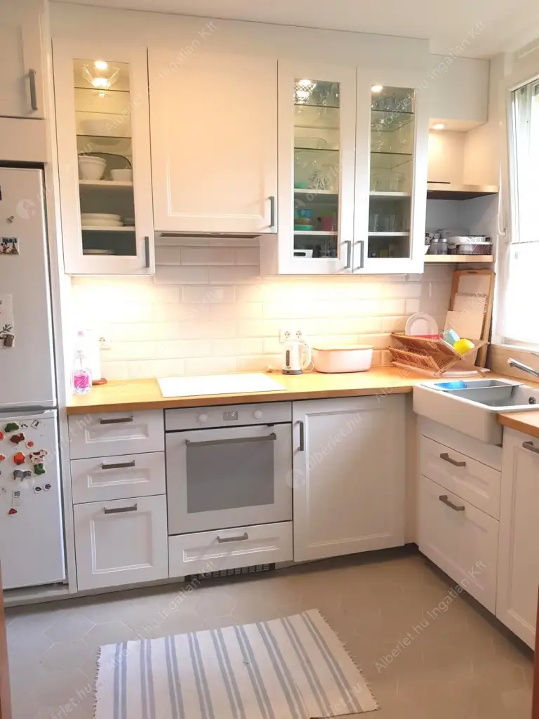 Kiadó albérlet 599000 Ft/hó áron: Budapest, I. kerület  Zsolt utca. Mérete: 80 nm, 3 szobás | Alberlet.hu - 6515755