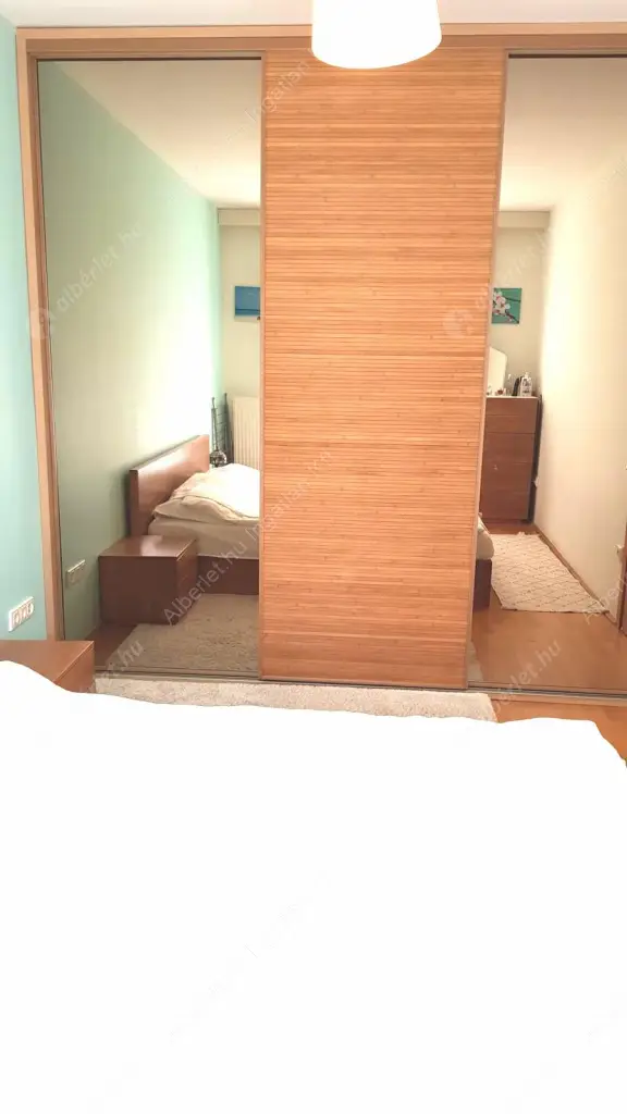 Kiadó albérlet 599000 Ft/hó áron: Budapest, I. kerület  Zsolt utca. Mérete: 80 nm, 3 szobás | Alberlet.hu - 6515760
