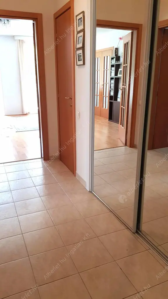 Kiadó albérlet 599000 Ft/hó áron: Budapest, I. kerület  Zsolt utca. Mérete: 80 nm, 3 szobás | Alberlet.hu - 6515761