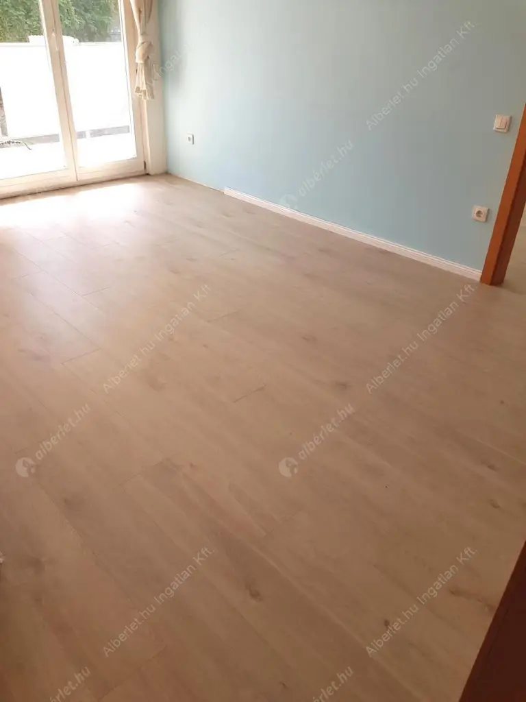 Kiadó albérlet 599000 Ft/hó áron: Budapest, I. kerület  Zsolt utca. Mérete: 80 nm, 3 szobás | Alberlet.hu - 6515769