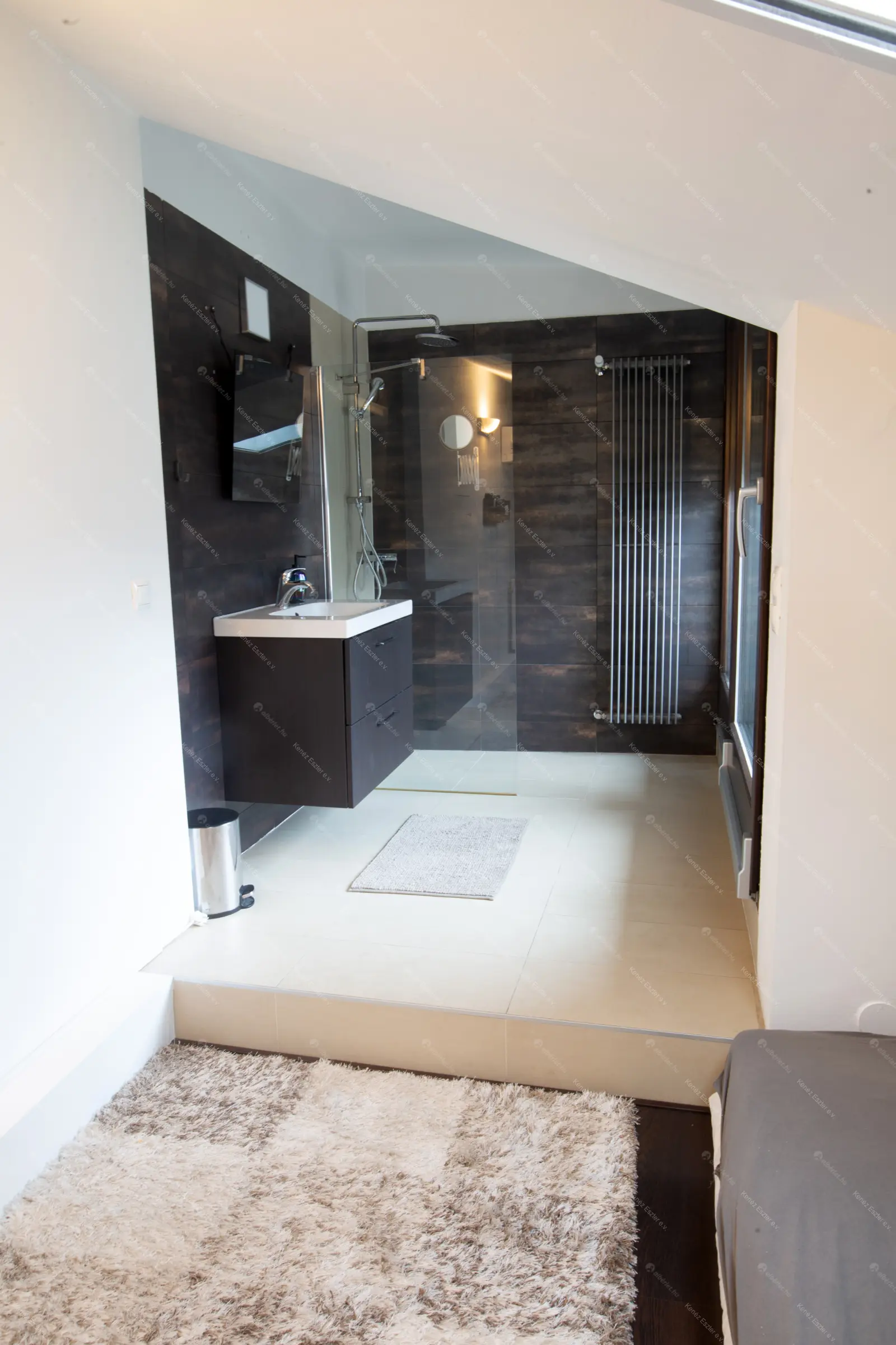 Kiadó albérlet 585000 Ft/hó áron: Budapest, I. kerület  Zsolt utca. Mérete: 88 nm, 4 szobás | Alberlet.hu - 6659165