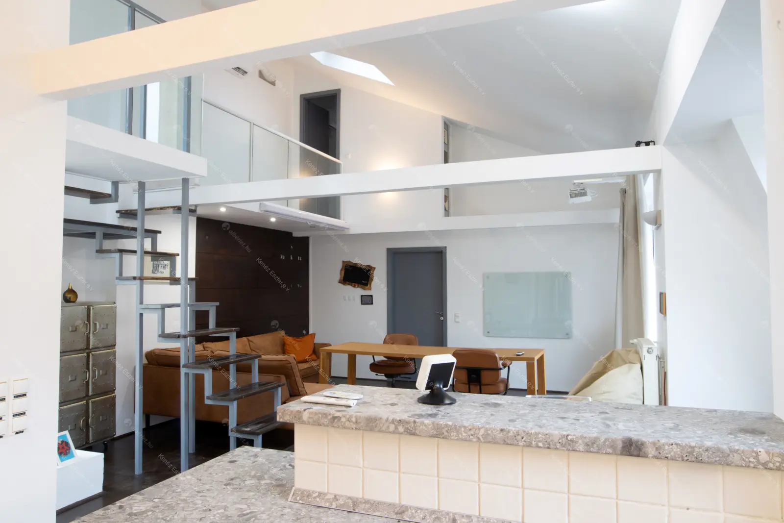 Kiadó albérlet 585000 Ft/hó áron: Budapest, I. kerület  Zsolt utca. Mérete: 88 nm, 4 szobás | Alberlet.hu - 6659170