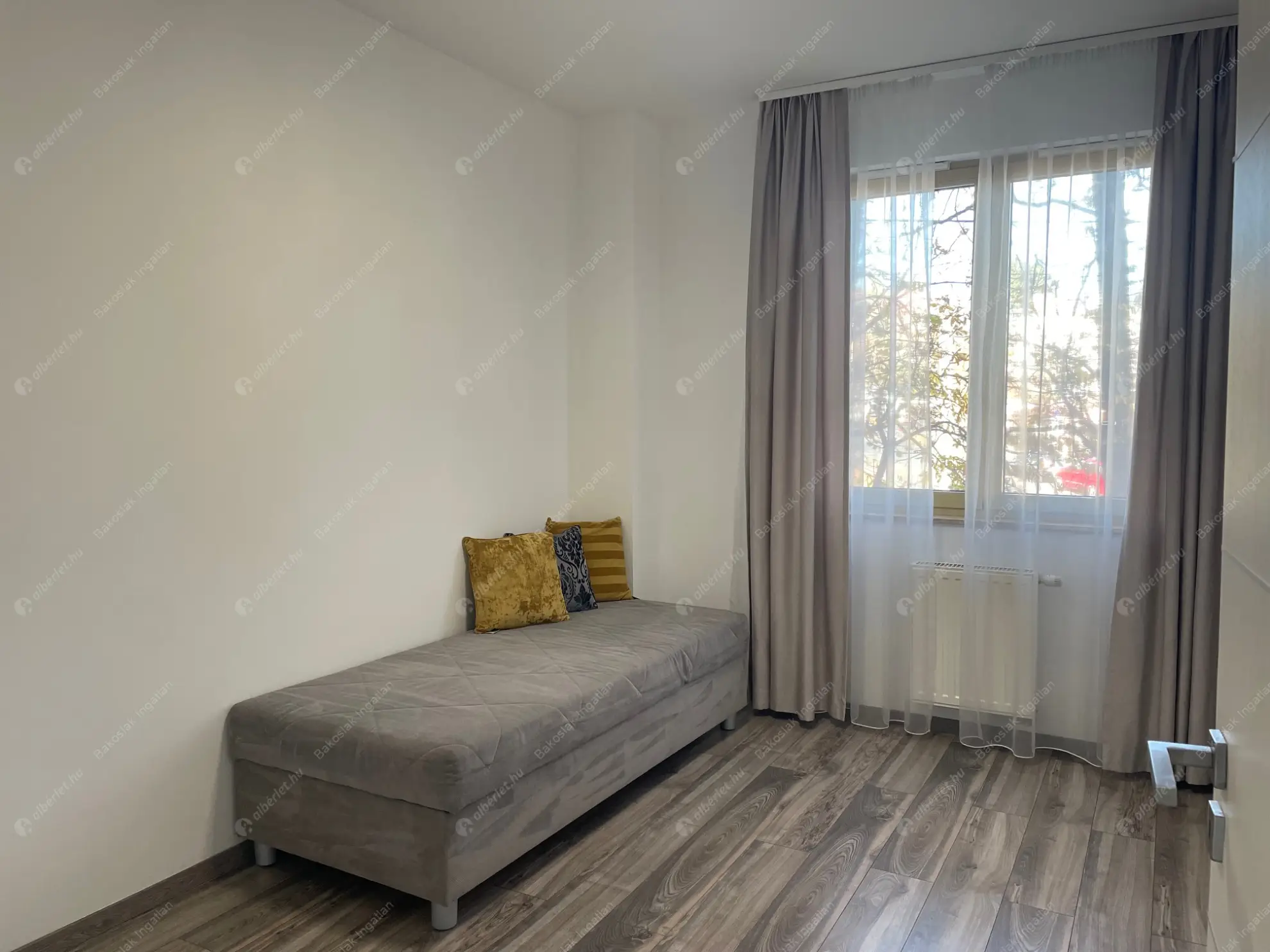 Kiadó albérlet 969000 Ft/hó áron: Budapest, II. kerület  Áfonya utca. Mérete: 120 nm, 4 szobás | Alberlet.hu - 6574147