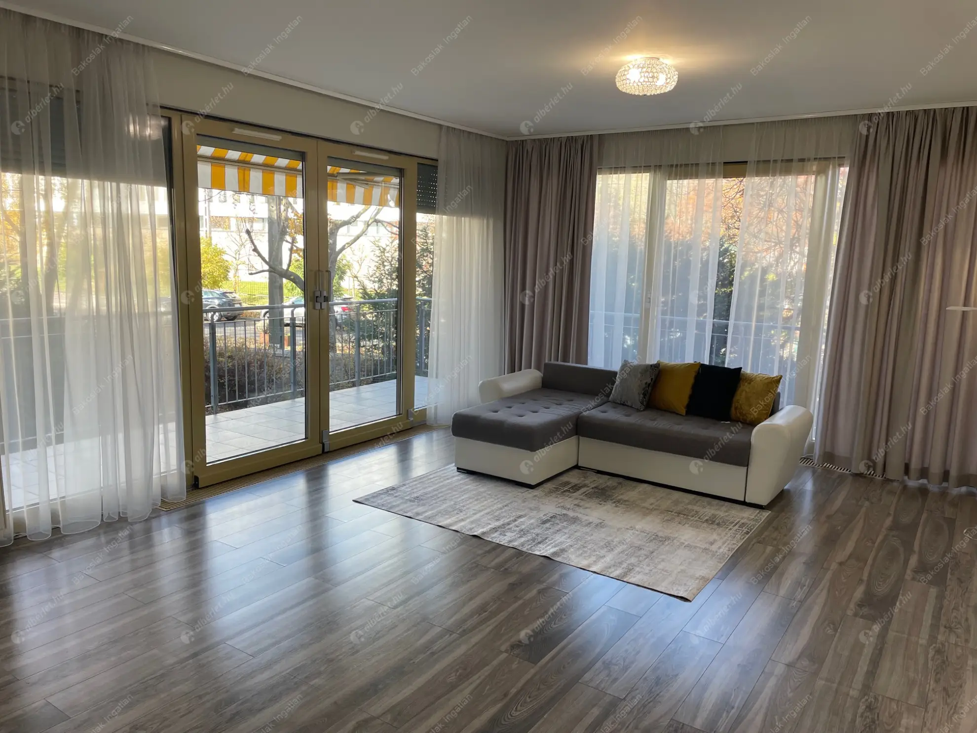 Kiadó albérlet 969000 Ft/hó áron: Budapest, II. kerület  Áfonya utca. Mérete: 120 nm, 4 szobás | Alberlet.hu - 6574163