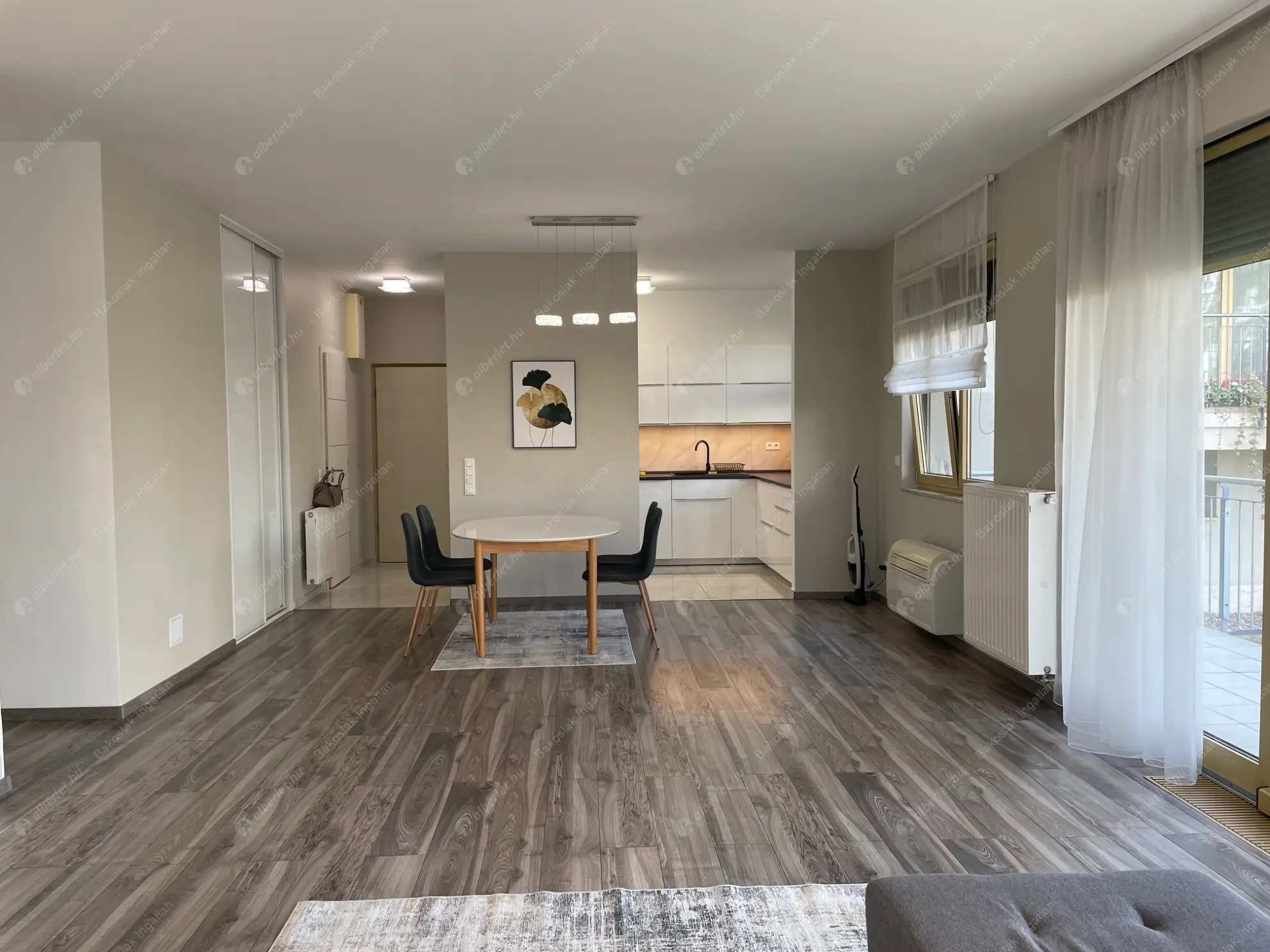 Kiadó albérlet 969000 Ft/hó áron: Budapest, II. kerület  Áfonya utca. Mérete: 120 nm, 4 szobás | Alberlet.hu - 6574171