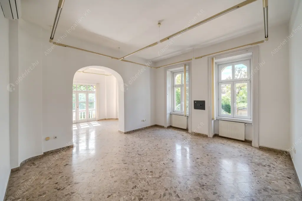 Kiadó albérlet 2900000 Ft/hó áron: Budapest, II. kerület  Áldás utca. Mérete: 638 nm, 20 szobás | Alberlet.hu - 6634125