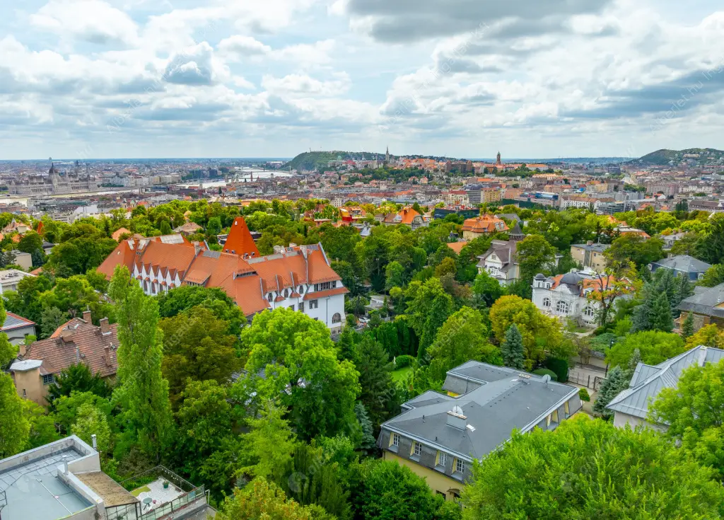 Kiadó albérlet 2900000 Ft/hó áron: Budapest, II. kerület  Áldás utca. Mérete: 638 nm, 20 szobás | Alberlet.hu - 6634138