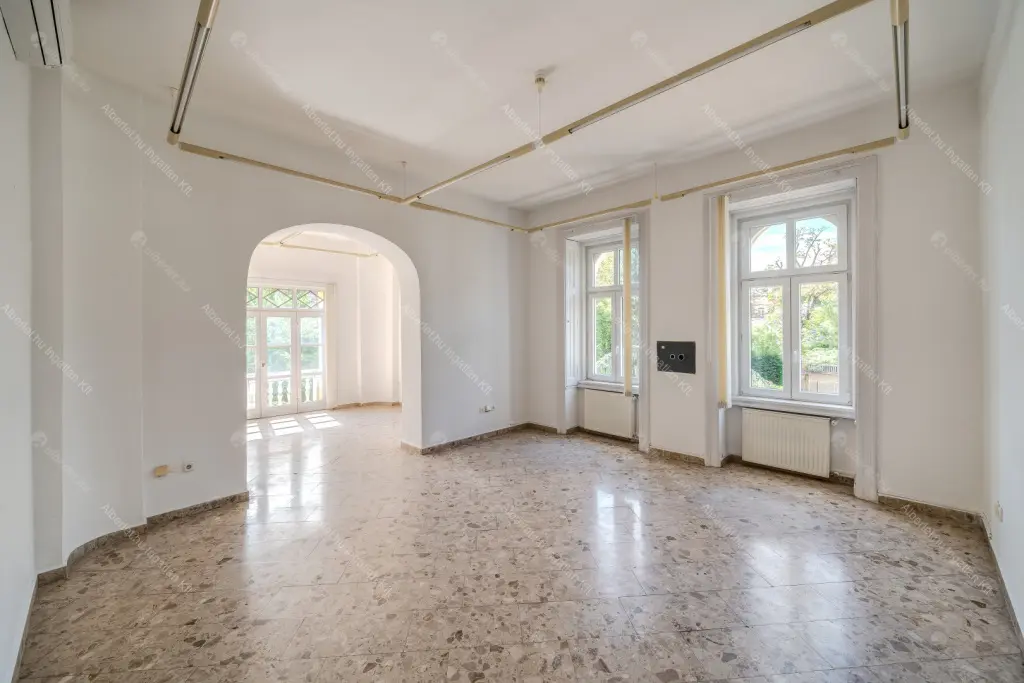 Kiadó albérlet 2900000 Ft/hó áron: Budapest, II. kerület  Áldás utca. Mérete: 638 nm, 20 szobás | Alberlet.hu - 6696906