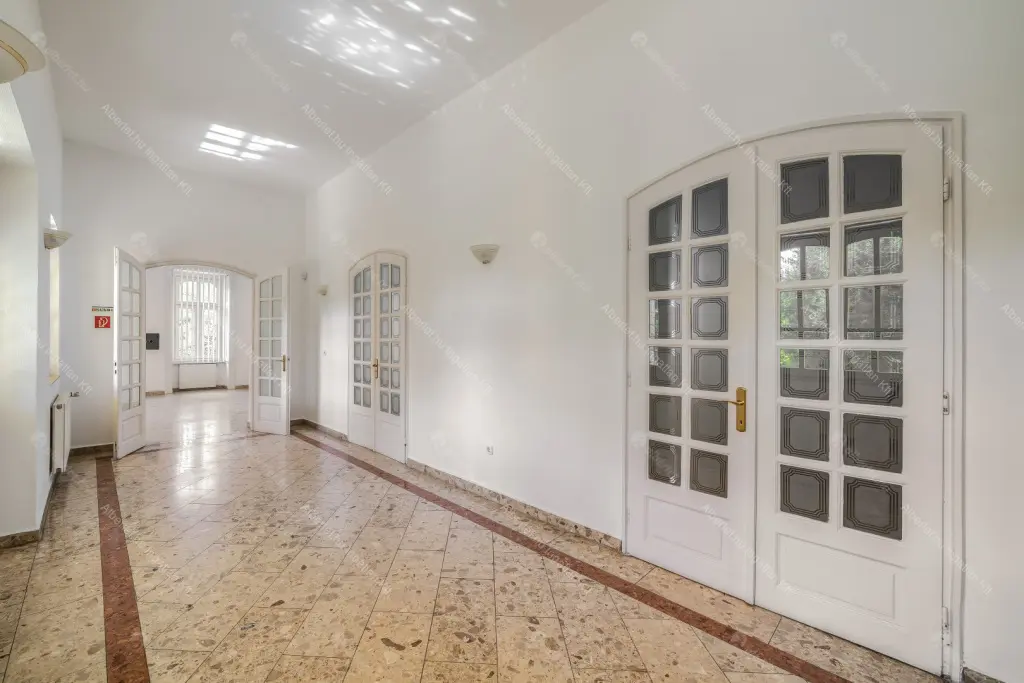 Kiadó albérlet 2900000 Ft/hó áron: Budapest, II. kerület  Áldás utca. Mérete: 638 nm, 20 szobás | Alberlet.hu - 6696910