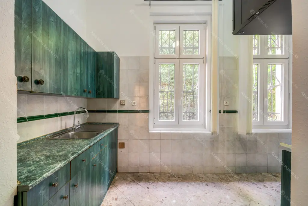 Kiadó albérlet 2900000 Ft/hó áron: Budapest, II. kerület  Áldás utca. Mérete: 638 nm, 20 szobás | Alberlet.hu - 6696916