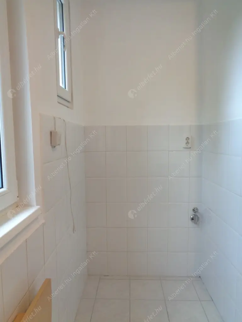 Kiadó albérlet 275000 Ft/hó áron: Budapest, II. kerület  Ali utca. Mérete: 72 nm, 2 szobás | Alberlet.hu - 6576656