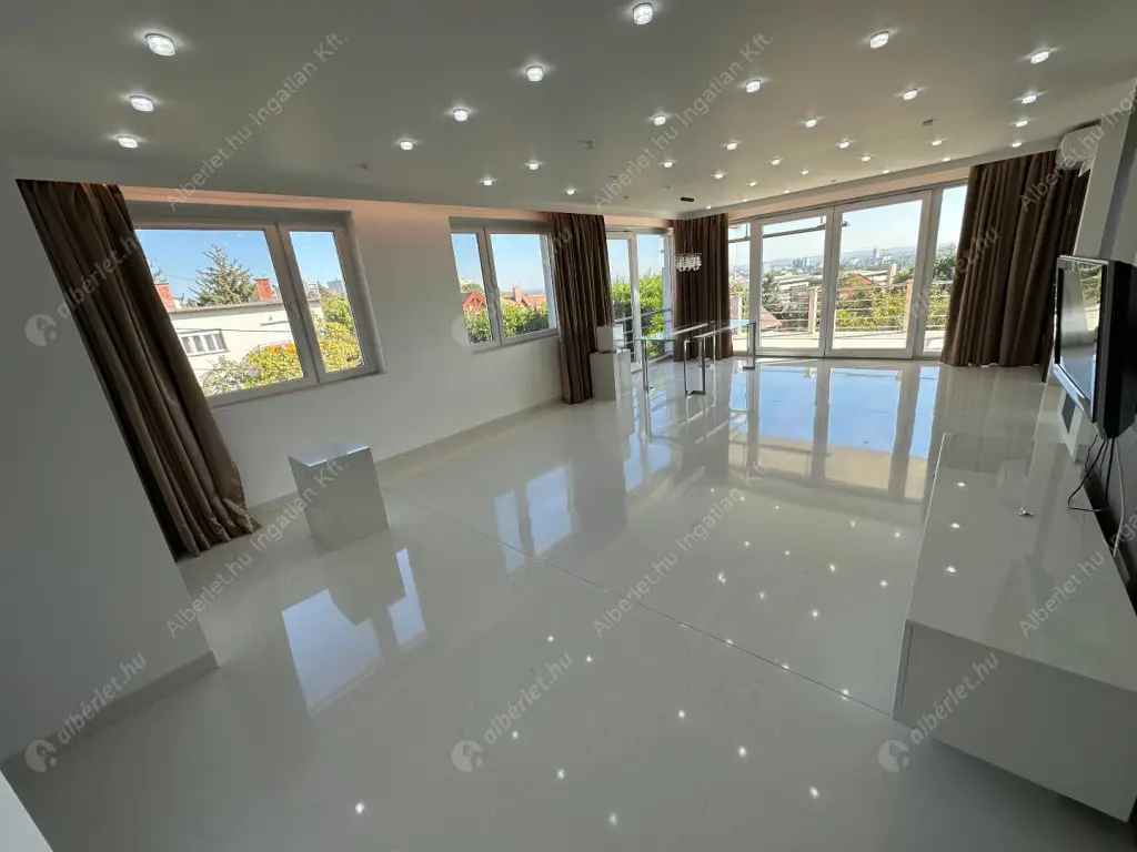 Kiadó albérlet 700000 Ft/hó áron: Budapest, II. kerület  Alsó zöldmáli út. Mérete: 113 nm, 3 szobás | Alberlet.hu - 6580585
