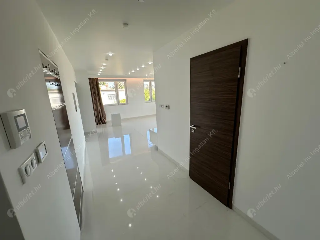 Kiadó albérlet 700000 Ft/hó áron: Budapest, II. kerület  Alsó zöldmáli út. Mérete: 113 nm, 3 szobás | Alberlet.hu - 6580594
