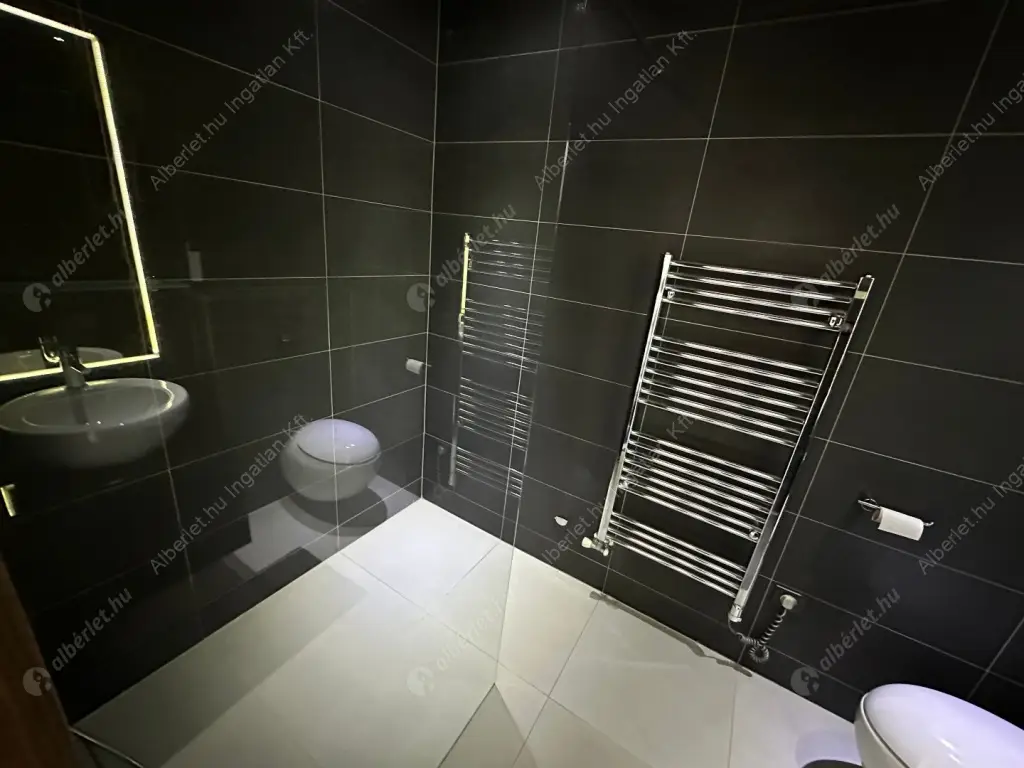 Kiadó albérlet 700000 Ft/hó áron: Budapest, II. kerület  Alsó zöldmáli út. Mérete: 113 nm, 3 szobás | Alberlet.hu - 6580600