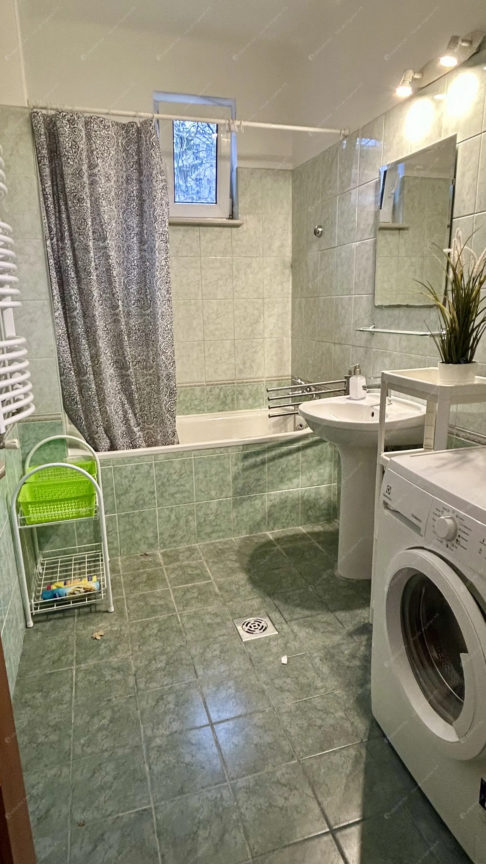 Kiadó albérlet 260000 Ft/hó áron: Budapest, II. kerület  Alvinci út. Mérete: 55 nm, 2 szobás | Alberlet.hu - 6603901