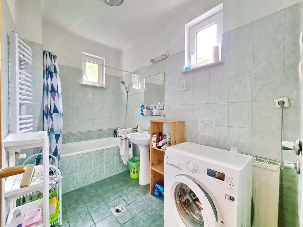 Kiadó albérlet 260000 Ft/hó áron: Budapest, II. kerület  Alvinci út. Mérete: 60 nm, 2 szobás | Alberlet.hu - 6633193