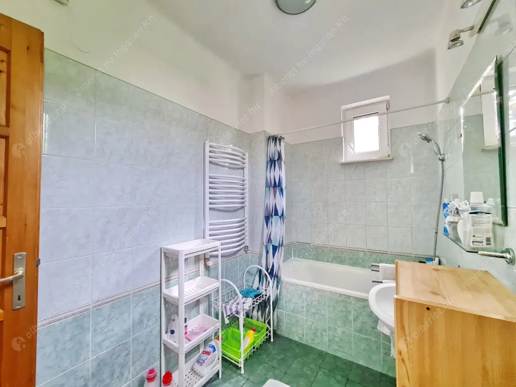 Kiadó albérlet 260000 Ft/hó áron: Budapest, II. kerület  Alvinci út. Mérete: 60 nm, 2 szobás | Alberlet.hu - 6633194