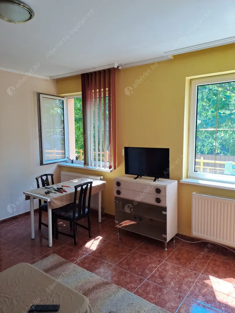 Kiadó albérlet 200000 Ft/hó áron: Budapest, II. kerület  Arad utca. Mérete: 36 nm, 1 szobás | Alberlet.hu - 6563473