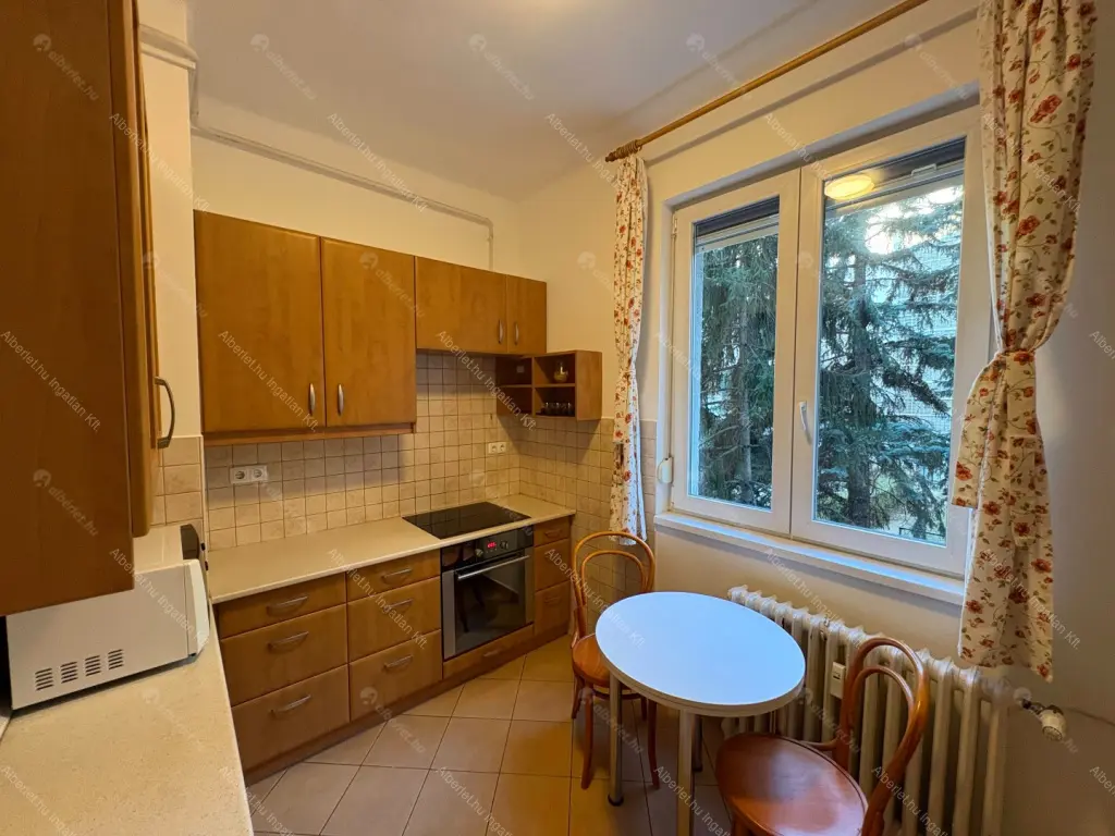 Kiadó albérlet 330000 Ft/hó áron: Budapest, II. kerület  Árpád fejedelem útja. Mérete: 62 nm, 2 szobás | Alberlet.hu - 6677366