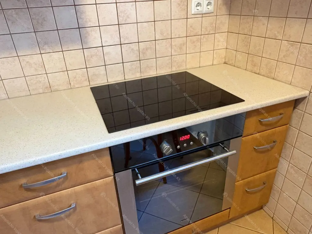 Kiadó albérlet 330000 Ft/hó áron: Budapest, II. kerület  Árpád fejedelem útja. Mérete: 62 nm, 2 szobás | Alberlet.hu - 6677367