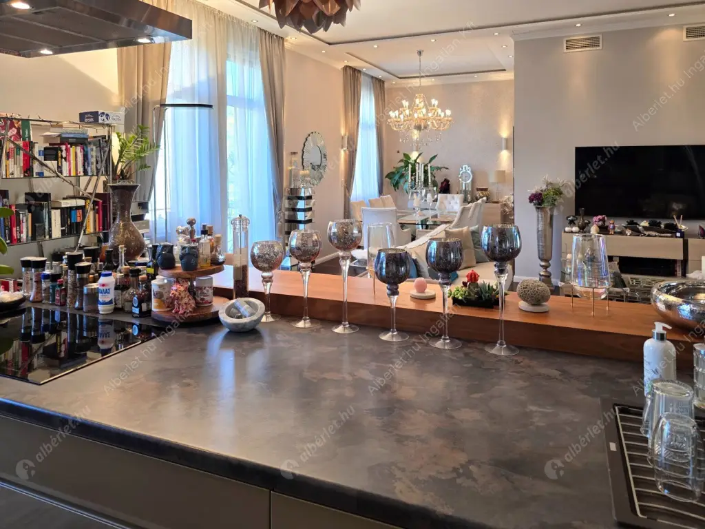 Kiadó albérlet 690000 Ft/hó áron: Budapest, II. kerület  Árpád fejedelem útja. Mérete: 98 nm, 2 szobás | Alberlet.hu - 6557404