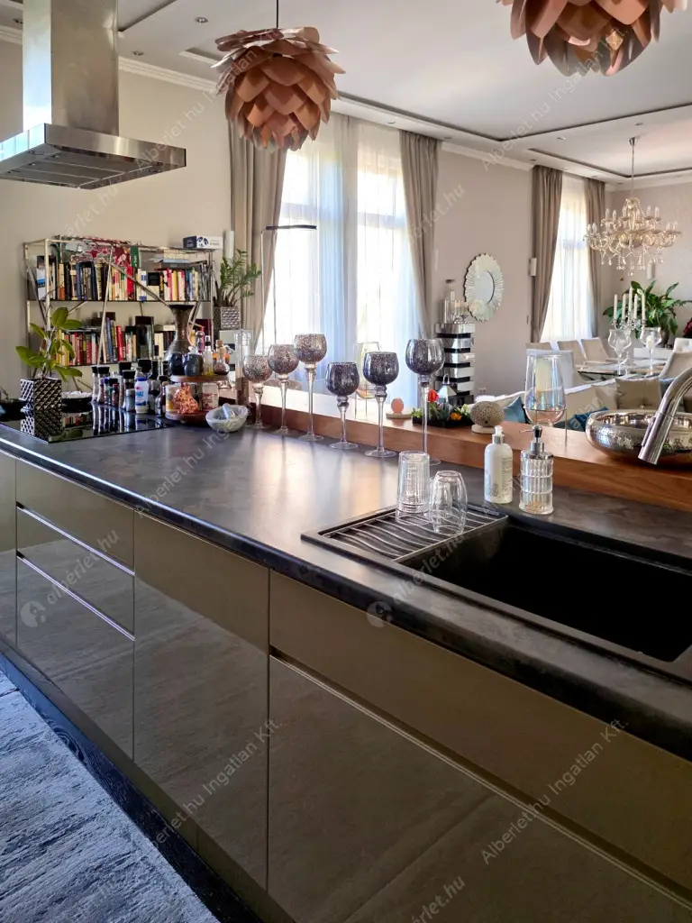 Kiadó albérlet 690000 Ft/hó áron: Budapest, II. kerület  Árpád fejedelem útja. Mérete: 98 nm, 2 szobás | Alberlet.hu - 6557414