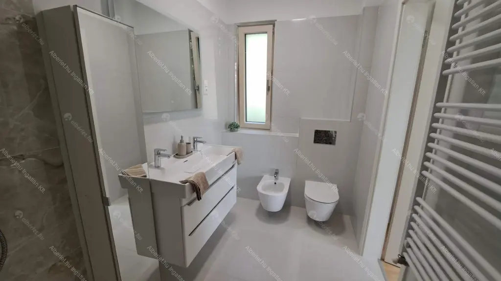 Kiadó albérlet 1280000 Ft/hó áron: Budapest, II. kerület  Battai út. Mérete: 146 nm, 4 szobás | Alberlet.hu - 6706444