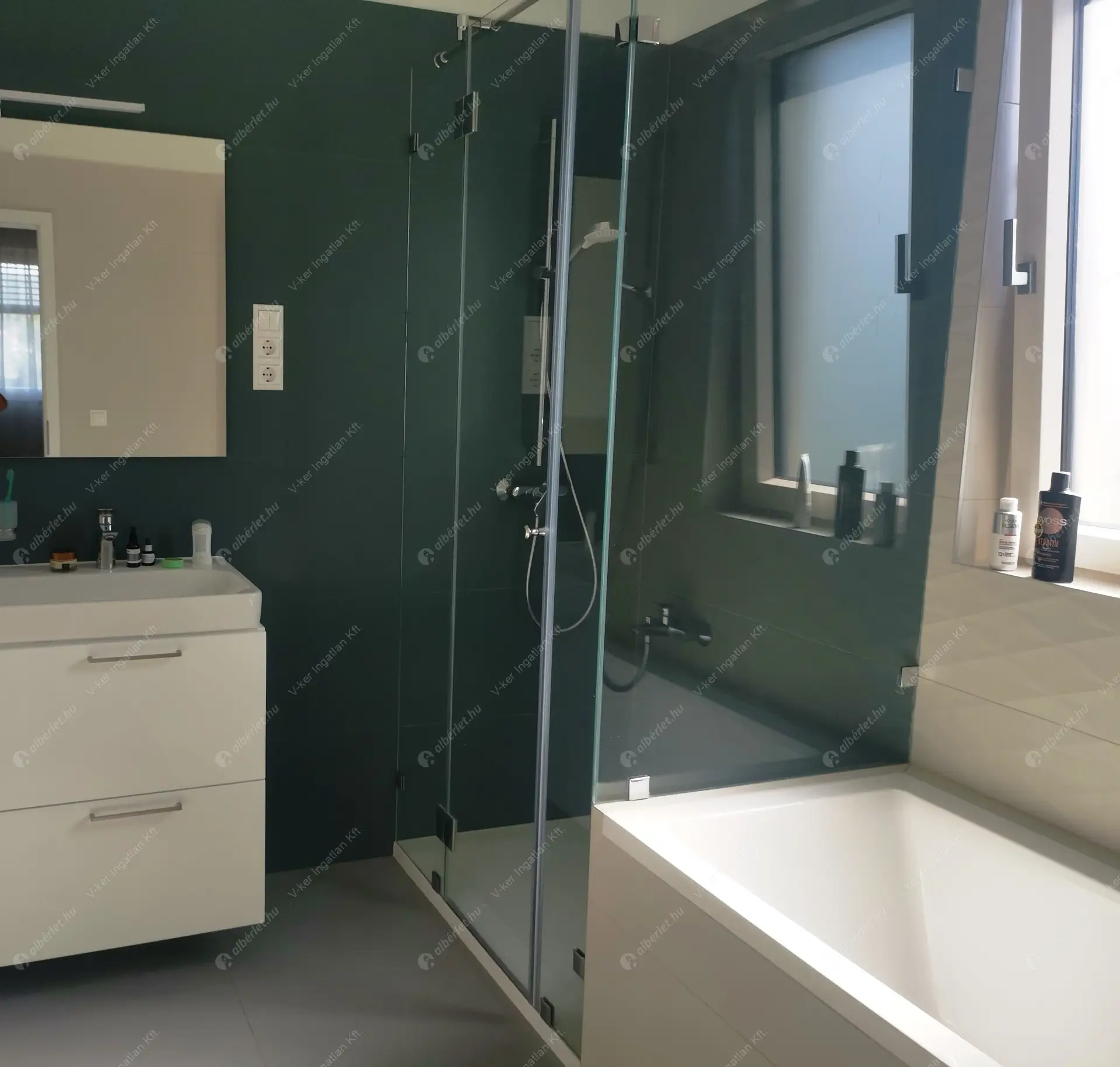 Kiadó albérlet 1153000 Ft/hó áron: Budapest, II. kerület  Battai út. Mérete: 150 nm, 3 szobás | Alberlet.hu - 6474200