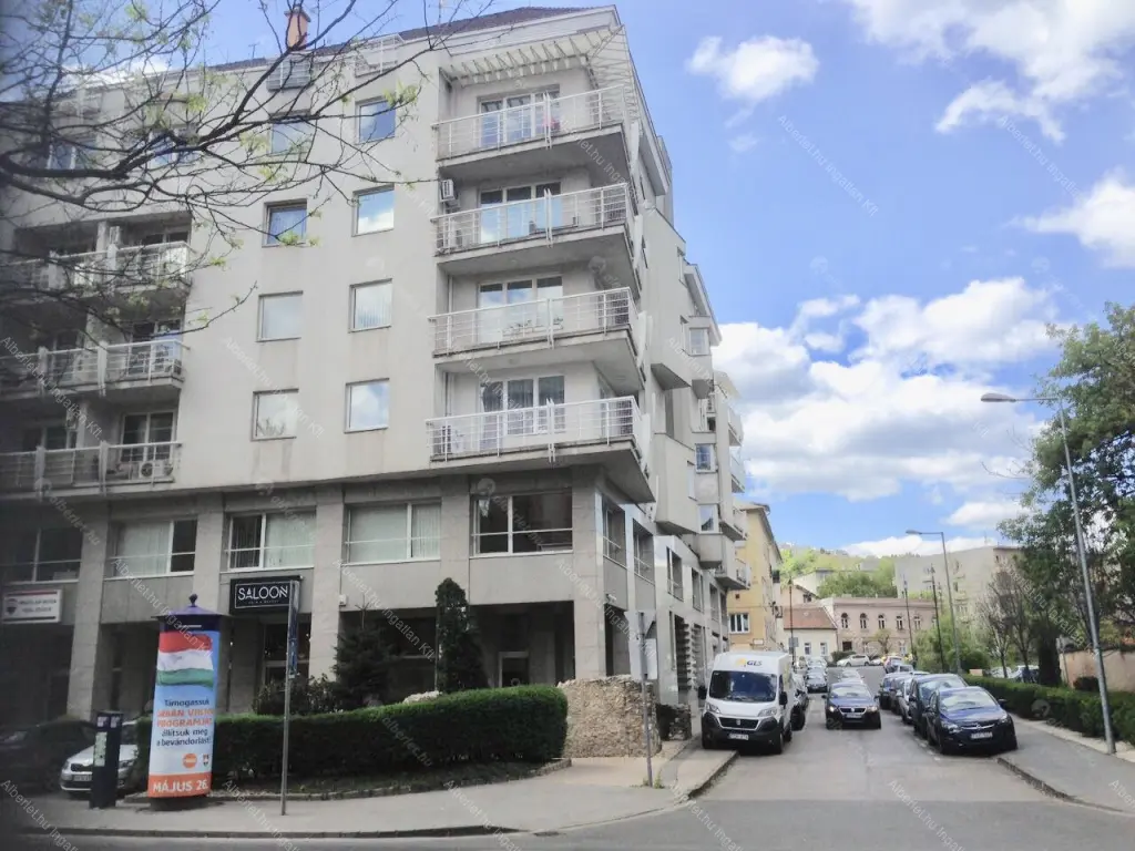 Kiadó albérlet 680000 Ft/hó áron: Budapest, II. kerület  Bécsi út. Mérete: 97 nm, 4 szobás | Alberlet.hu - 6677312