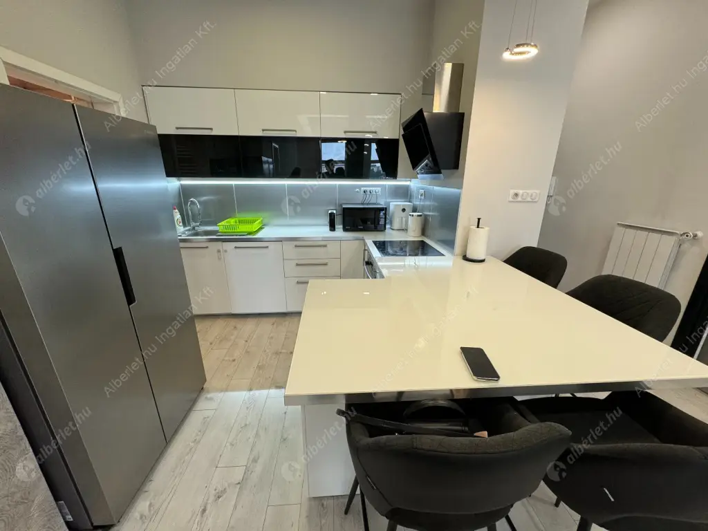 Kiadó albérlet 890000 Ft/hó áron: Budapest, II. kerület  Bem rakpart. Mérete: 92 nm, 3 szobás | Alberlet.hu - 6518243