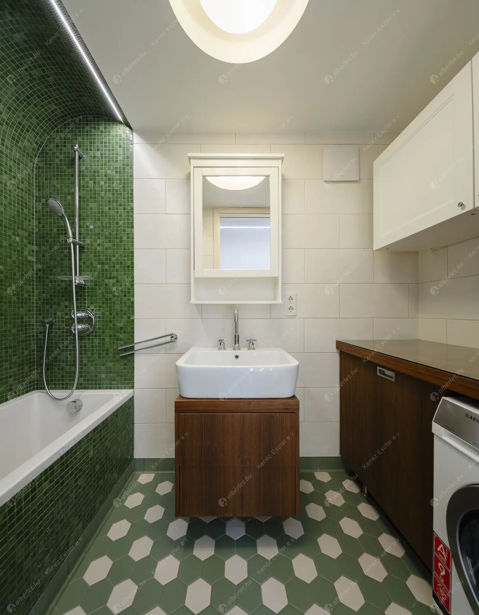 Kiadó albérlet 695000 Ft/hó áron: Budapest, II. kerület  Bimbó út. Mérete: 108 nm, 3 szobás | Alberlet.hu - 6554592