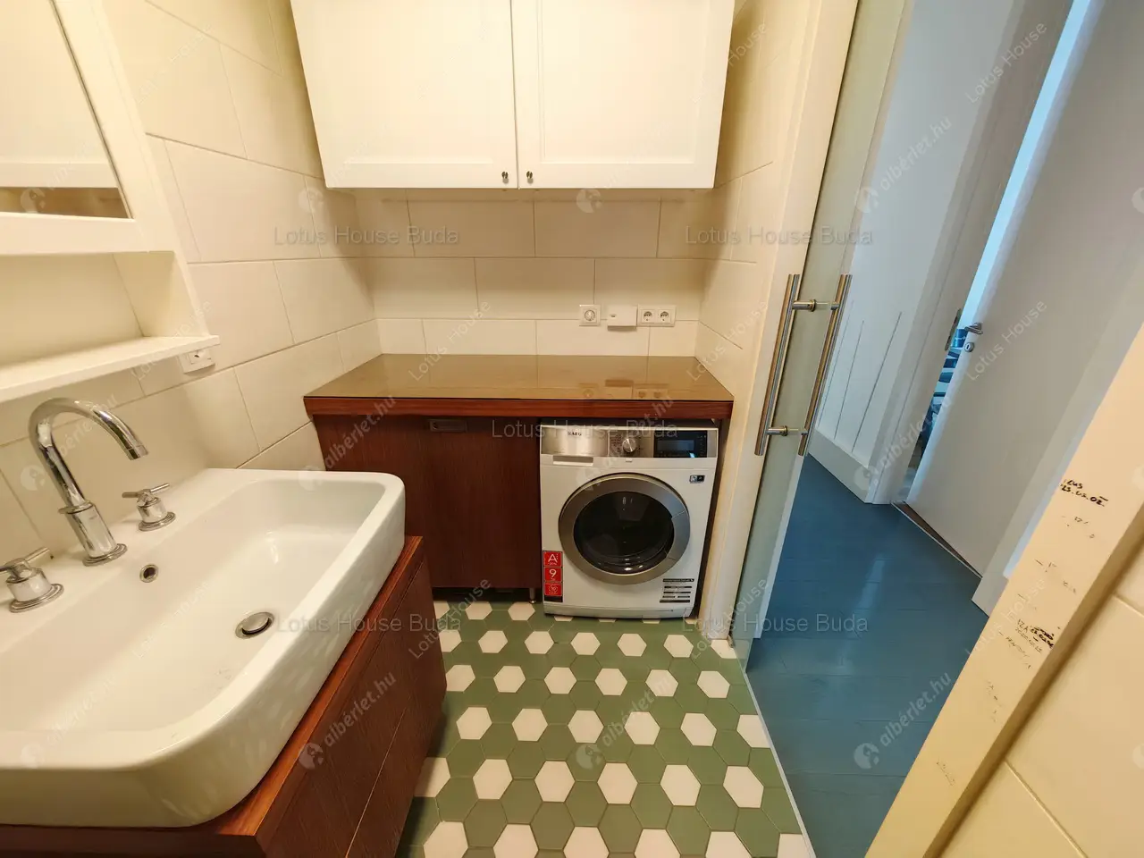 Kiadó albérlet 785000 Ft/hó áron: Budapest, II. kerület  Bimbó út. Mérete: 108 nm, 4 szobás | Alberlet.hu - 6544506