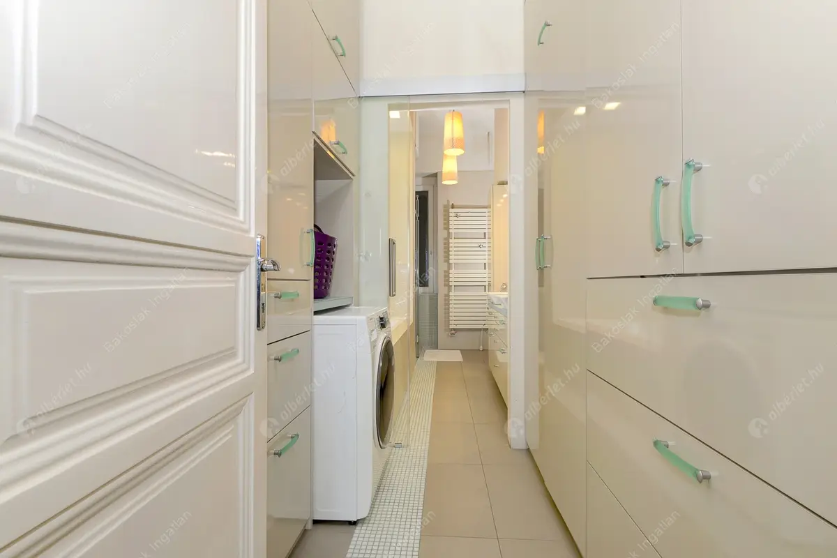 Kiadó albérlet 850000 Ft/hó áron: Budapest, II. kerület  Bimbó út. Mérete: 130 nm, 4 szobás | Alberlet.hu - 5836796