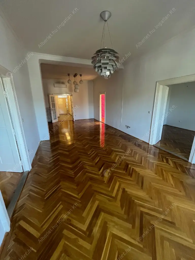 Kiadó albérlet 800000 Ft/hó áron: Budapest, II. kerület  Bimbó út. Mérete: 130 nm, 4 szobás | Alberlet.hu - 6549768