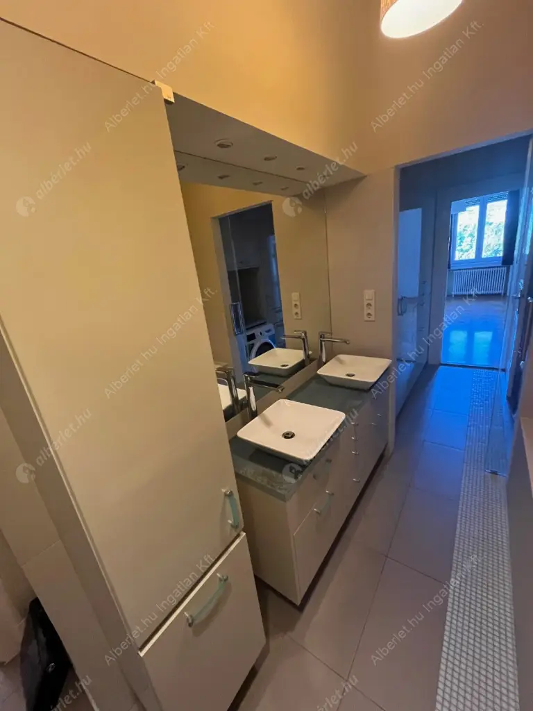 Kiadó albérlet 800000 Ft/hó áron: Budapest, II. kerület  Bimbó út. Mérete: 130 nm, 4 szobás | Alberlet.hu - 6549772